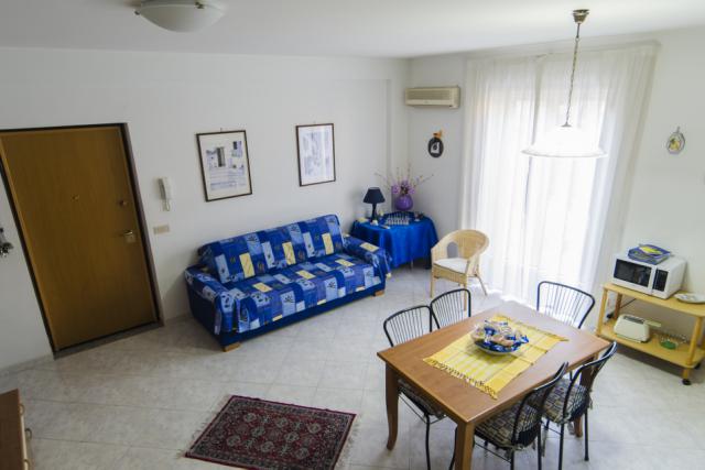 Photos for house 7666