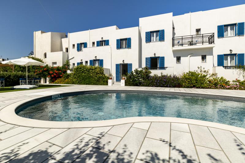 Photos for house 8056