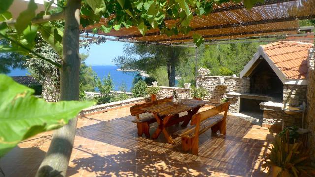 Photos for house 8211