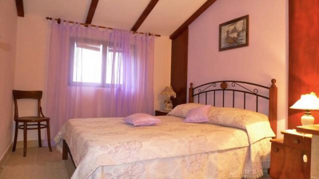 Photos for house 8211