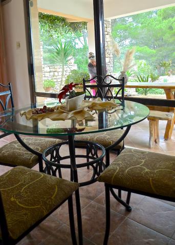 Photos for house 8211