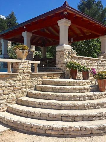 Photos for house 8211