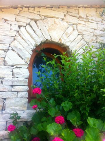 Photos for house 8211