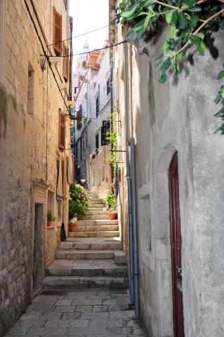 Photos for house 8211