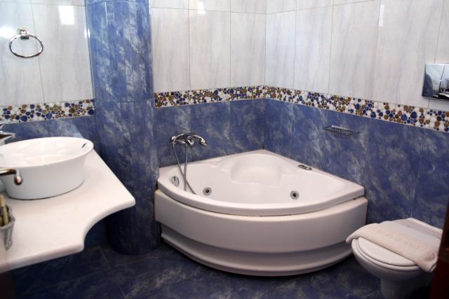 Photos for house 8482