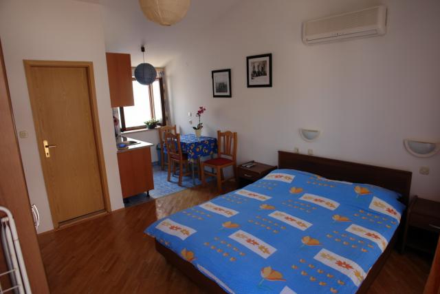 Photos for house 9303