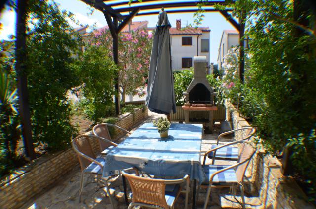 Photos for house 9376