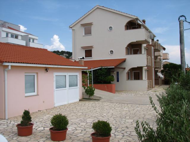 Photos for house 10739