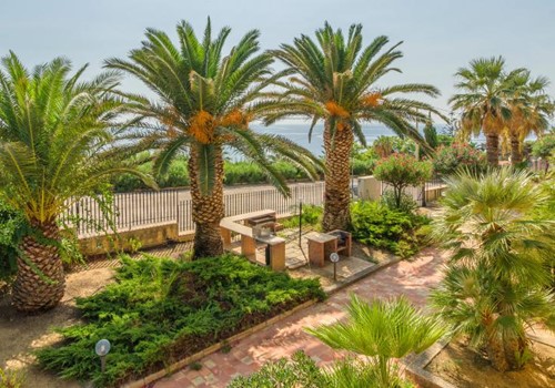 Italien: Sisilia<br>Hinta 340 � /viikko