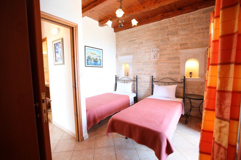 Photos for house 60668