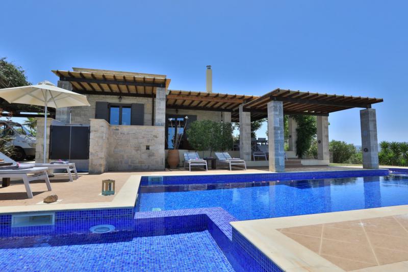 Photos for house 60681