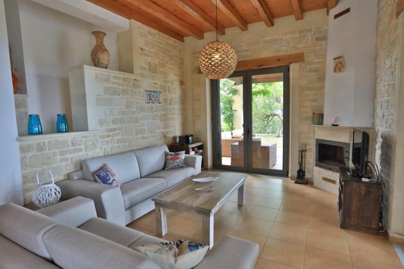 Photos for house 60681