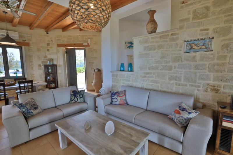 Photos for house 60681