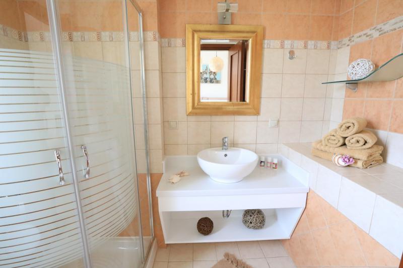 Photos for house 60681