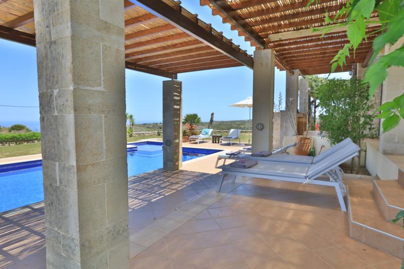 Photos for house 60681