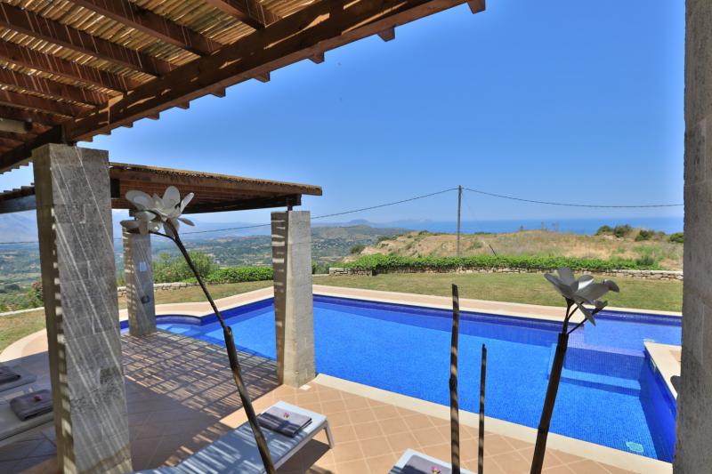 Photos for house 60681