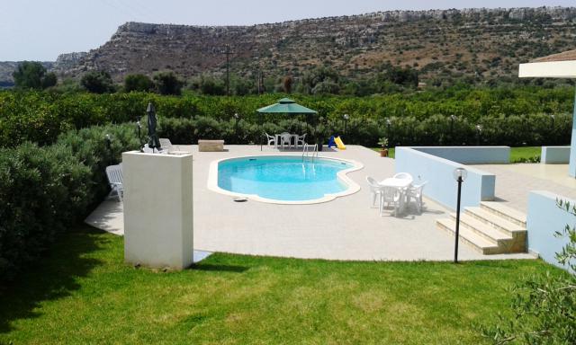 Photos for house 638091