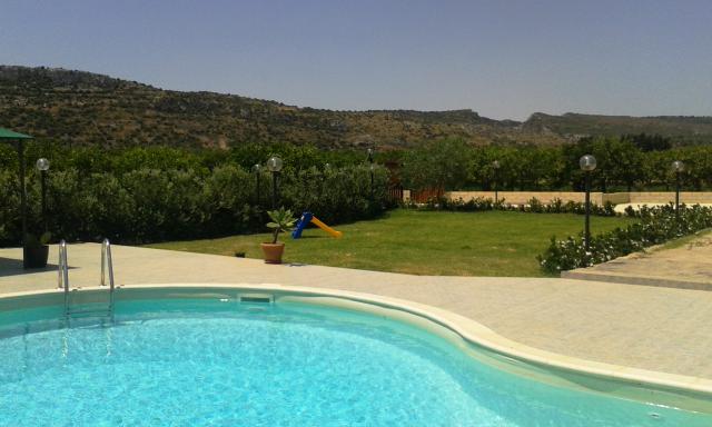 Photos for house 638091