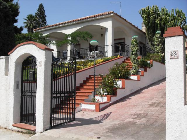 Photos for house 638906