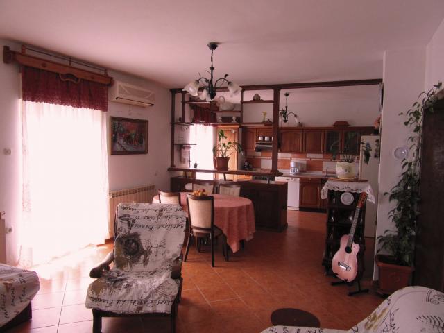 Photos for house 639946