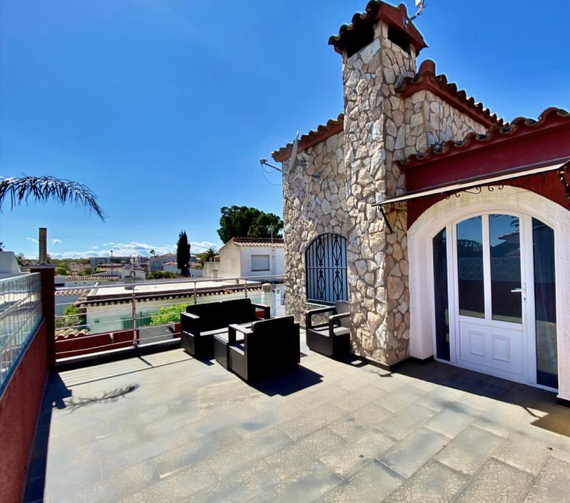 Photos for house 641415