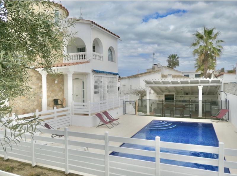 Photos for house 641522