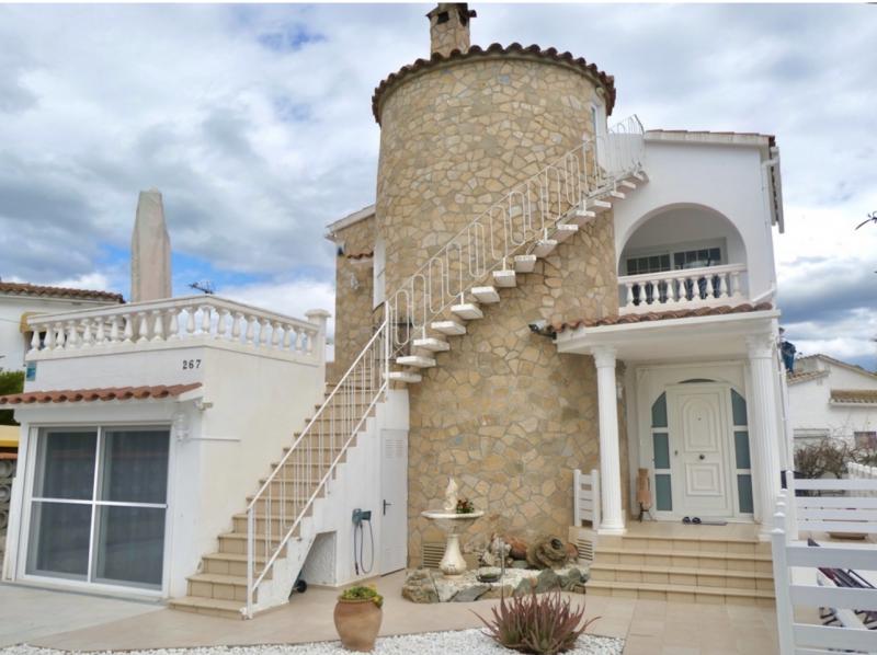 Photos for house 641522