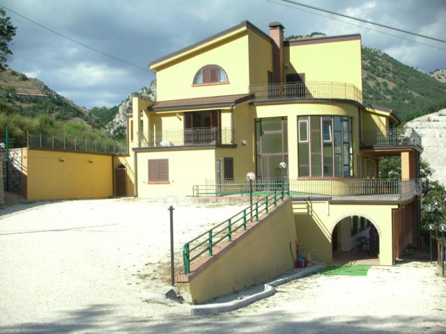 Photos for house 641585