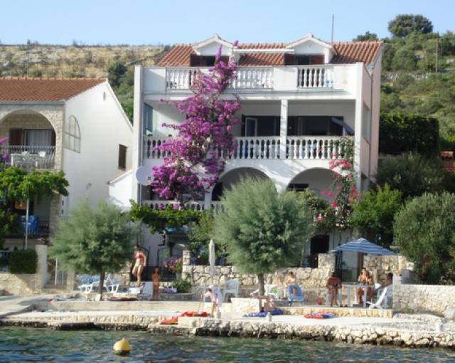 Photos for house 641635