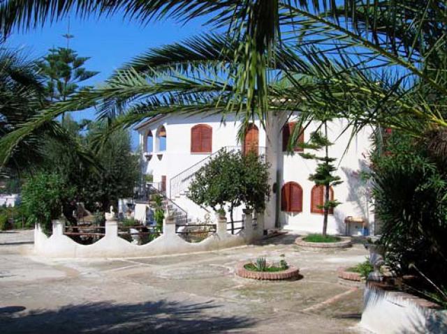 Photos for house 640180