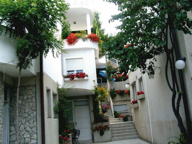 Photos for house 641895