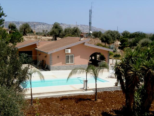 Photos for house 642015