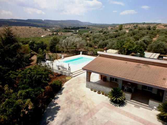 Photos for house 642015