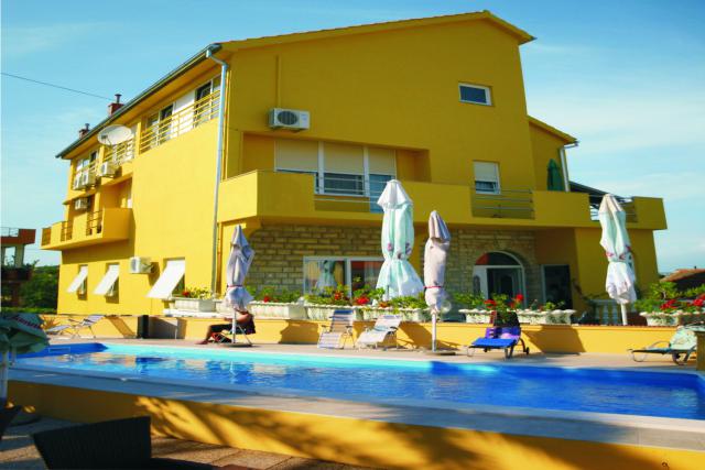 Photos for house 642341