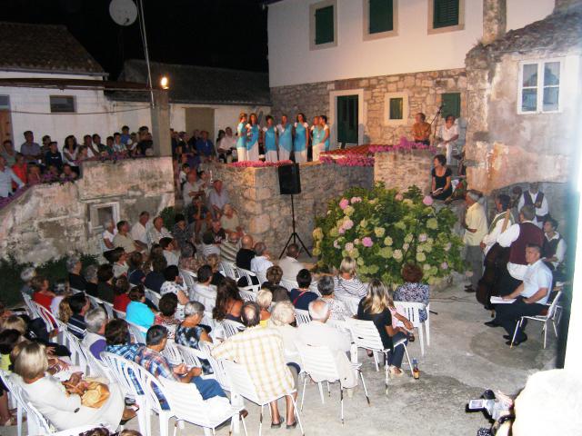 Photos for house 642341