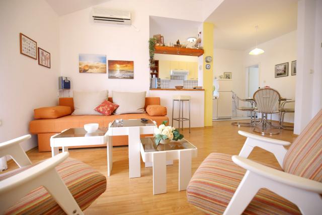 Photos for house 642383