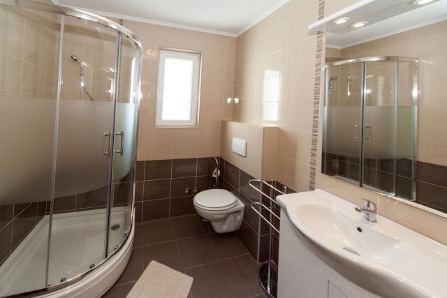 Photos for house 642860