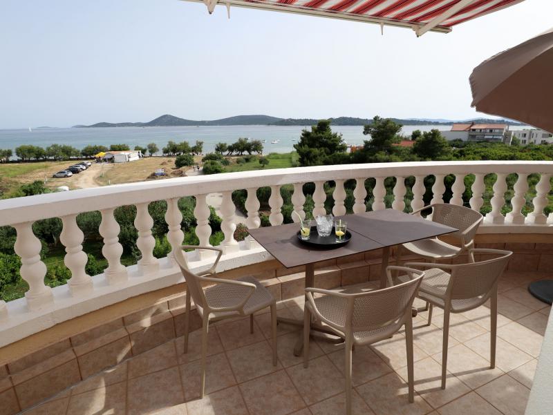 Photos for house 642937