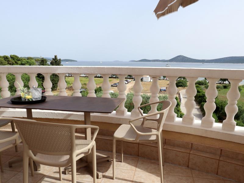 Photos for house 642937