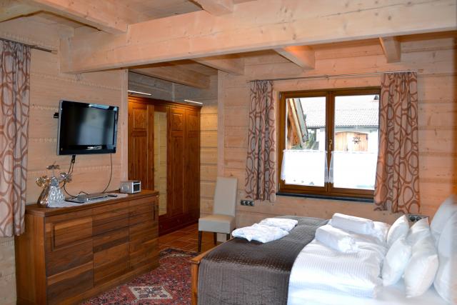 Photos for house 643185