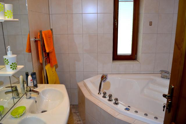 Photos for house 643185