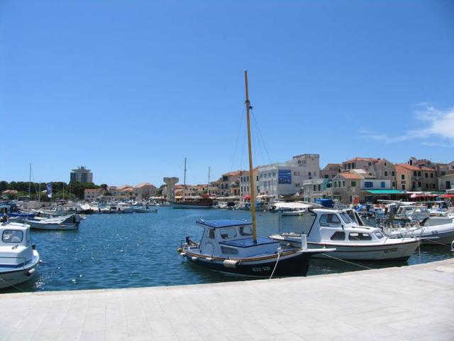 Photos for house 643264