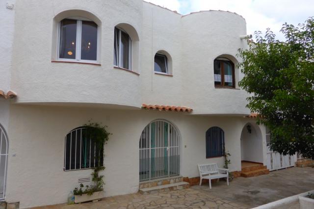 Photos for house 643272