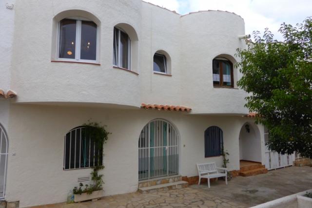 Photos for house 643274