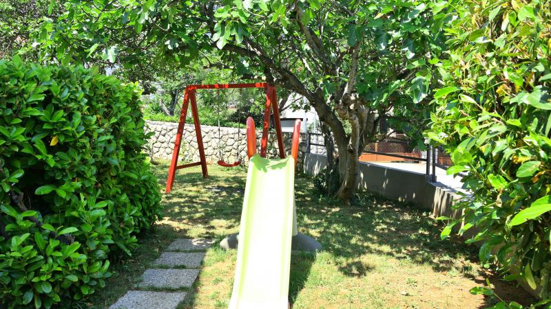 Photos for house 643334