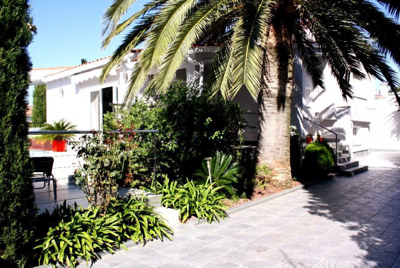 Photos for house 643444