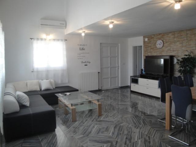 Photos for house 643632