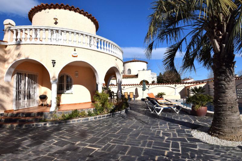 Photos for house 643647