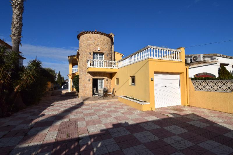 Photos for house 643648