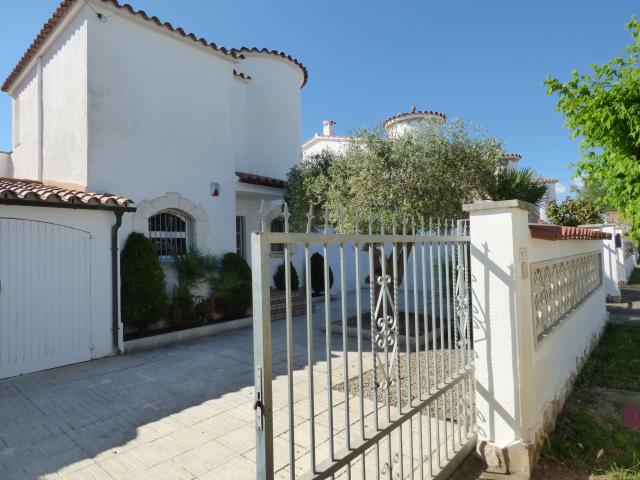 Photos for house 643672